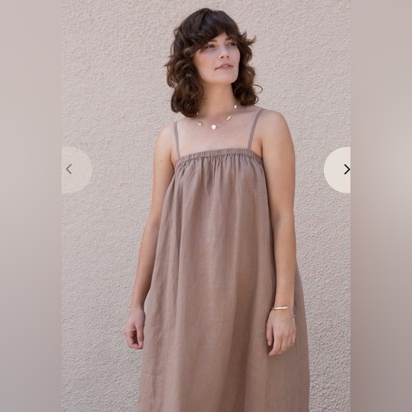 Filosofia Leah Dress in Wheat - size medium - Picture 8 of 12